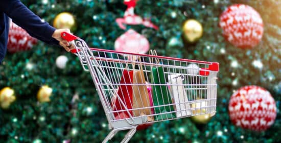 Natal, Compras, -, Mulher, Comprador, Com, Bolsas, Em, Compras, Carrinho